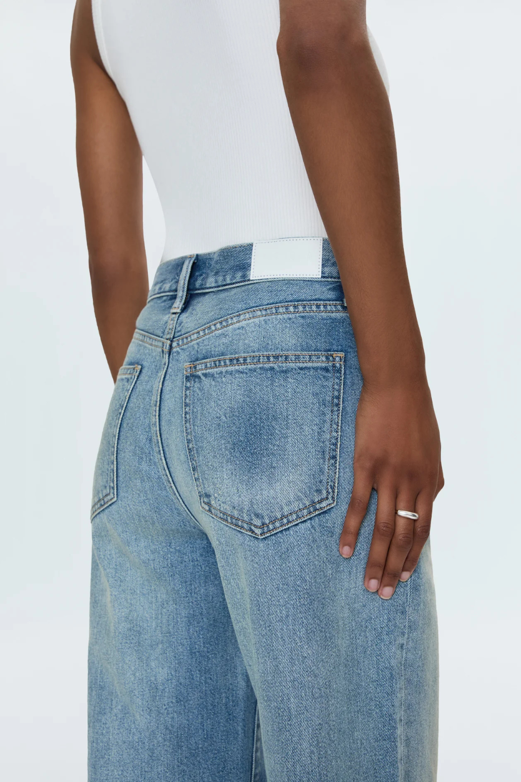 Relaxed fit high waist denim jeans for women – 100% cotton, slouchy leg, versatile boutique denim style
