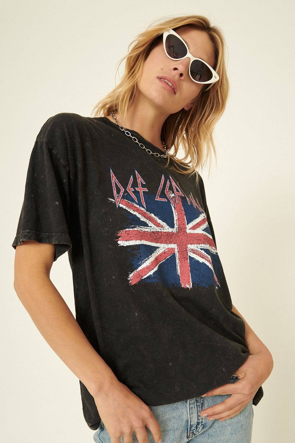 Promesa Exclusive Def Leppard Union Jack Distressed Graphic Tee