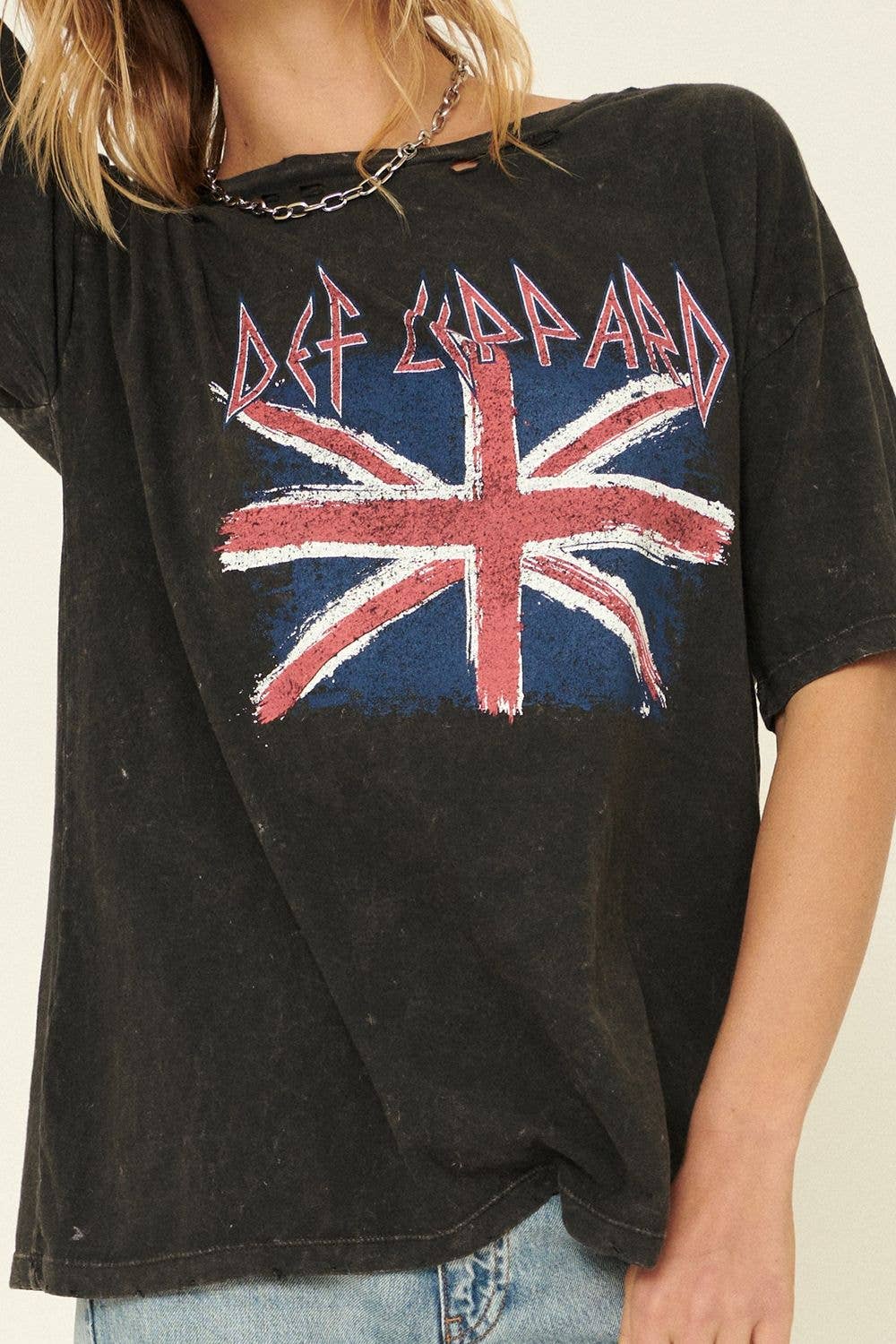 Promesa Exclusive Def Leppard Union Jack Distressed Graphic Tee
