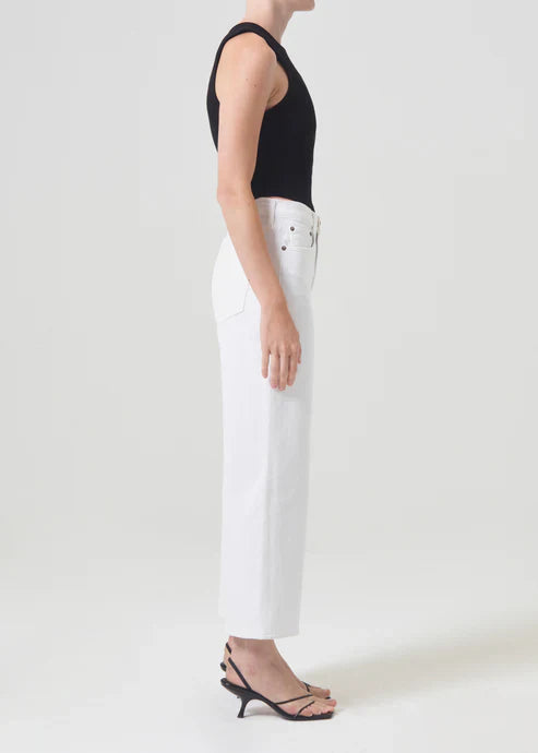 Side view of Agolde Harper Crop white jeans.