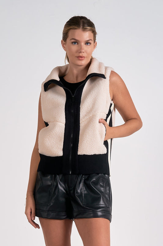 Vancouver Vest – Zip-Up Sherpa Vest with Stripe Details | Cozy Fall Layering Piece