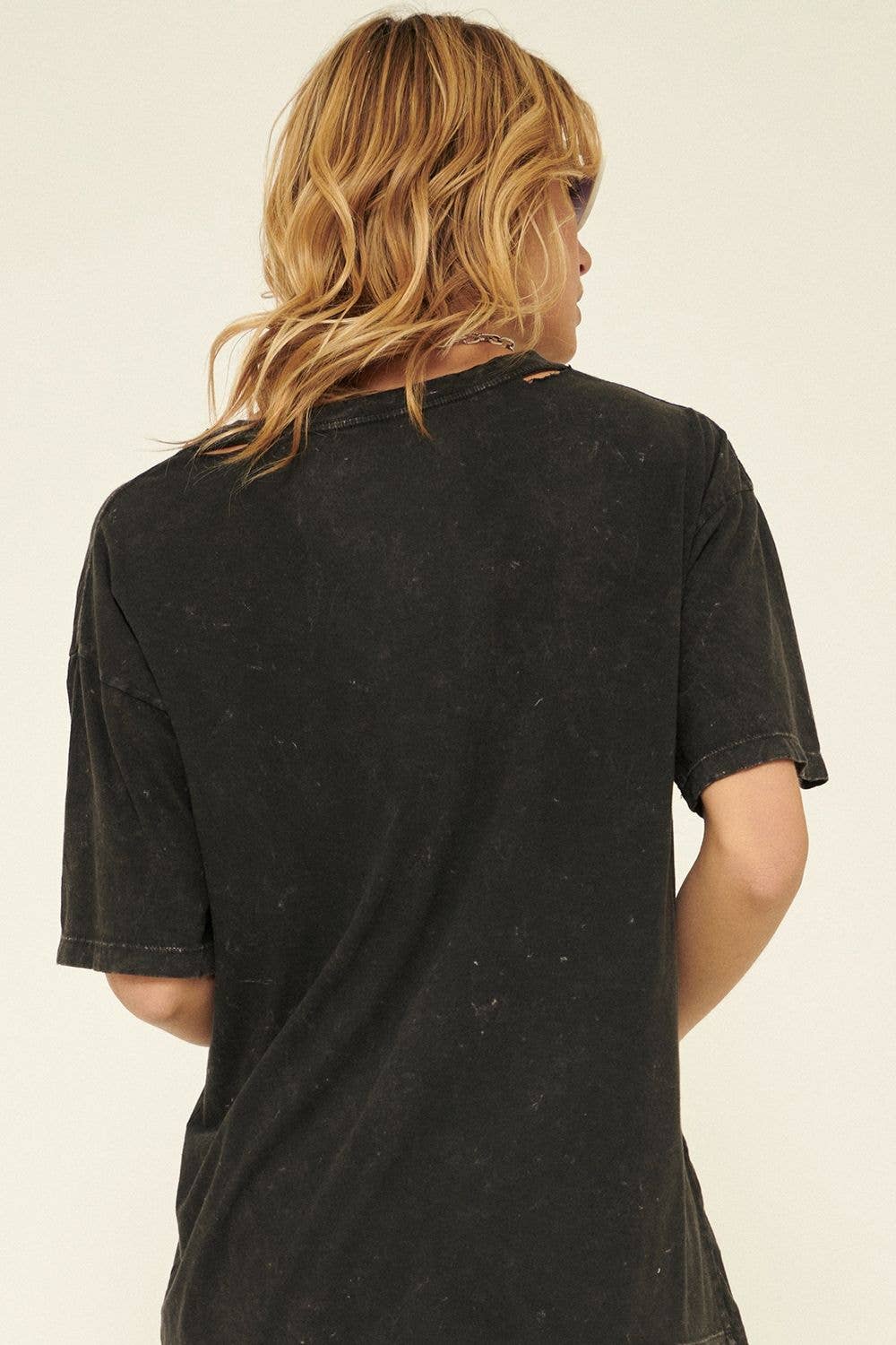 Promesa Exclusive Def Leppard Union Jack Distressed Graphic Tee