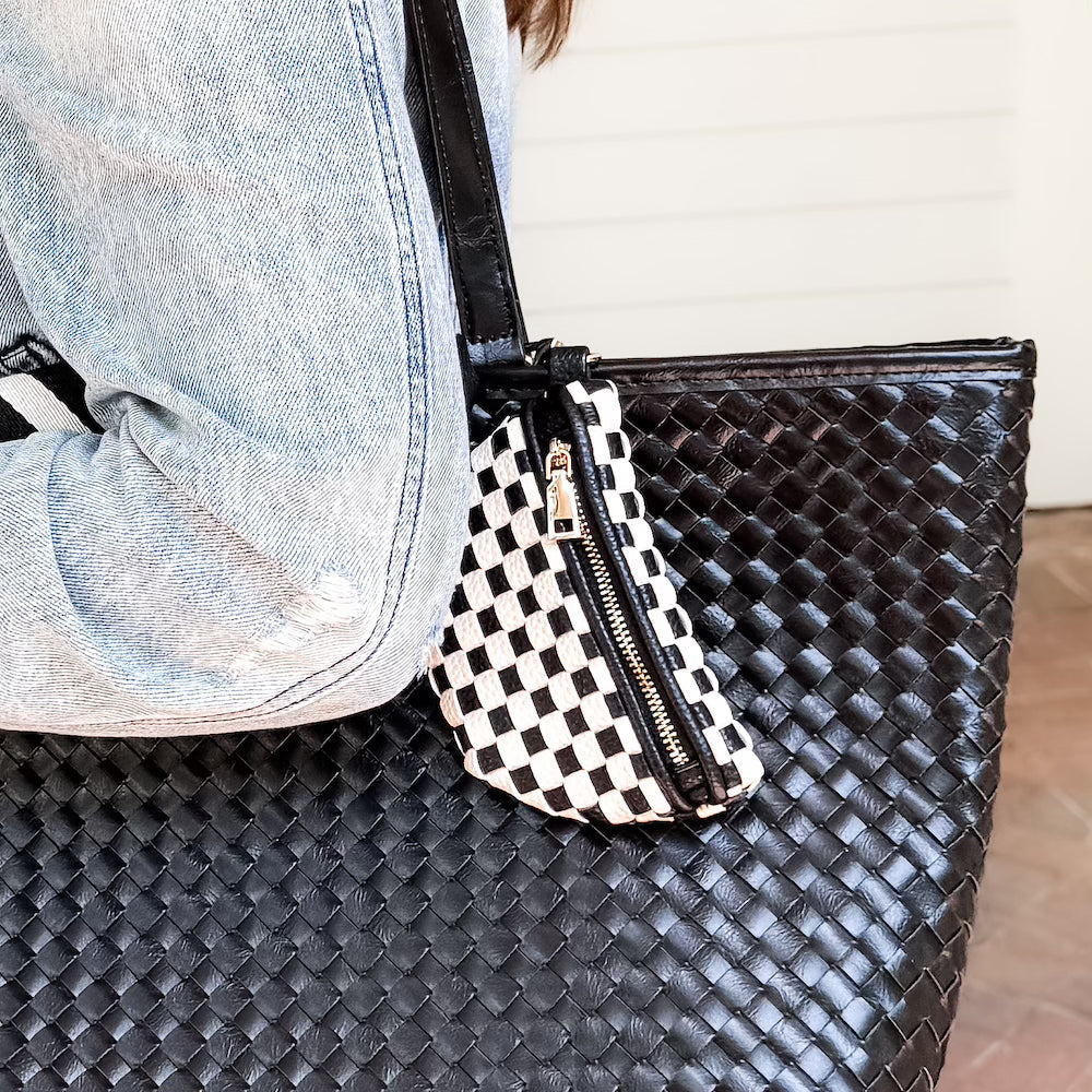 Mini Westlyn Bag Charm – Clip-On Mini Bag Accessory for Cash, Cards & AirPods